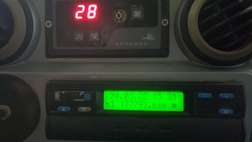 Imagem 4 de 5 de Volare W8 Executivo Com Ar Condicionado