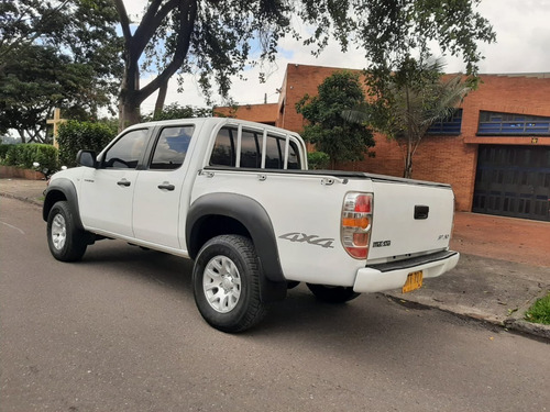 Mazda Bt-50 4x4 2500cc Tdi Mt Aa Ab Abs Dh Fe