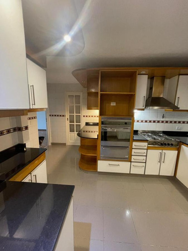 Piso En Venta Sobre Av. Libertador Al 5200 . Barrancas De Belgrano