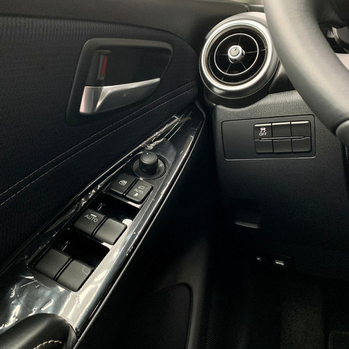 Imagen 8 de 11 de Mazda 2 Sedan Grand Touring Lx Blanco