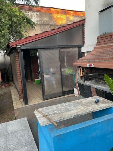 Venta Casa Ramos Mejia Doble Lote Pileta