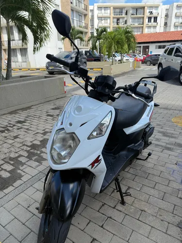 Scooter Akt 125r, Modelo 2020, Llantas Nuevas, Único Dueño