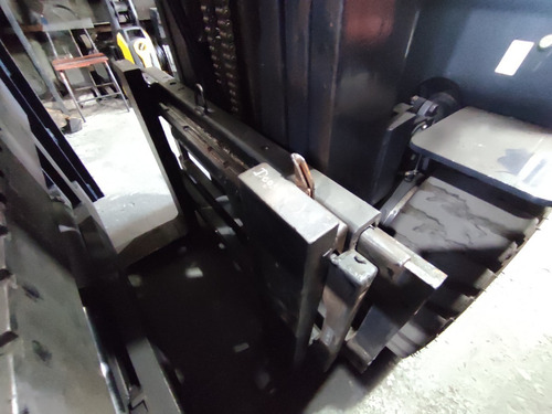 Imagen 10 de 16 de Autoelevador Doosan 1800kg Nafta/gas Motor Hyundai Torre Tri