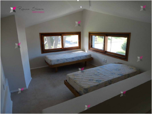 Casa En Mansa, 3 Dormitorios *- Ref: 7972