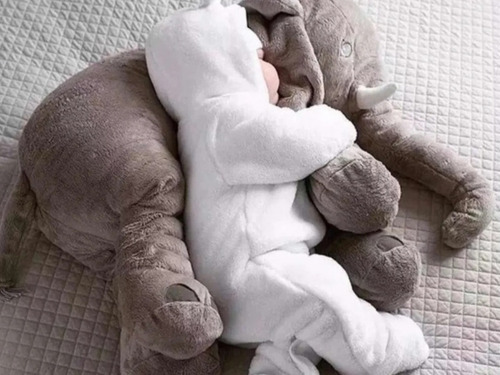 Imagen 3 de 7 de Peluche Elefante Gris