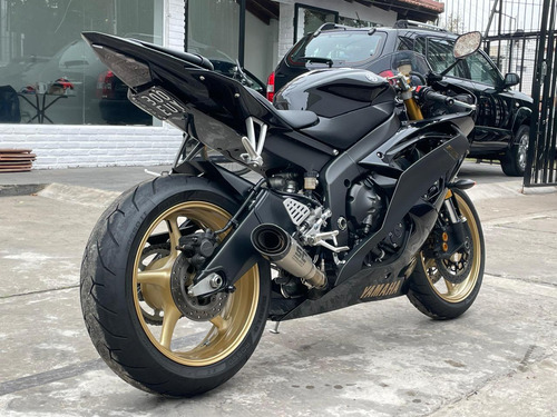 Yamaha R6