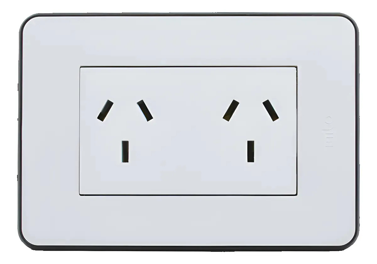 Llave De Luz Jeluz Mito Toma Doble Facil De Instalar X10 10 A 220v Blanco