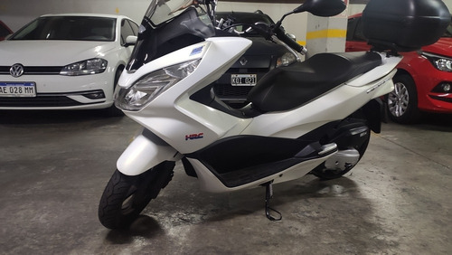 Honda Pcx 150 Con Accesorios 2017