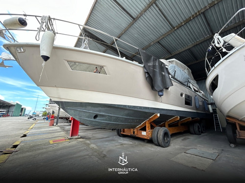 Lancha Phantom 620 2011 Intermarine Azimut Ferretti