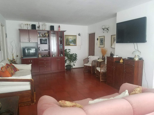 Imagen 2 de 10 de Apartamento A 50 Metros Del Puerto De Punta Del Este