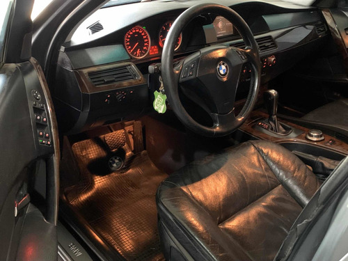 Imagen 5 de 8 de Bmw Serie 5 3.0 530d Executive Stept 2005