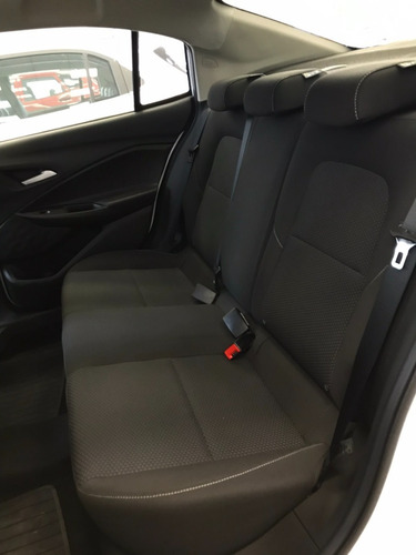 Imagen 20 de 25 de Chevrolet Onix Plus Lt Tech Ph