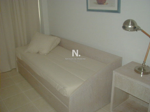 Departamento En Venta Con Vista A Agradables Entornos.- Ref: 3348