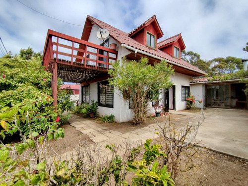 Gran Casa Esquina Con Vista Al Mar, El Quisco - Origen Propi