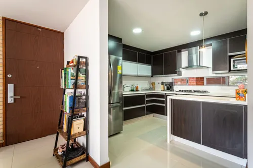 Apartamento En Arriendo En Loma Del Escobero. Cod A23971