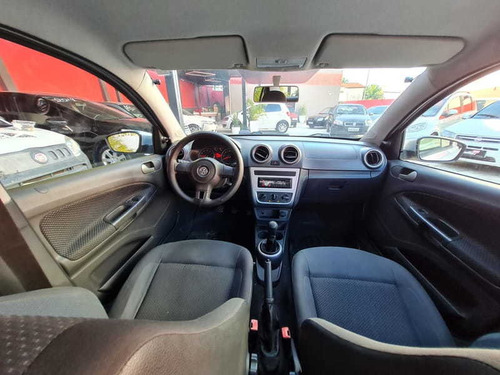 Imagem 4 de 15 de Volkswagen Voyage Trendline 2015 - Motor 1.6 - Imperdível