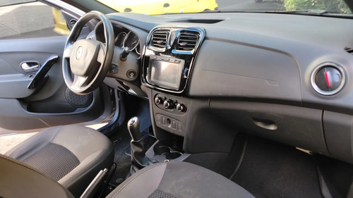 Renault Sandero EXPRESIÓN 1.6 MECÁNICO