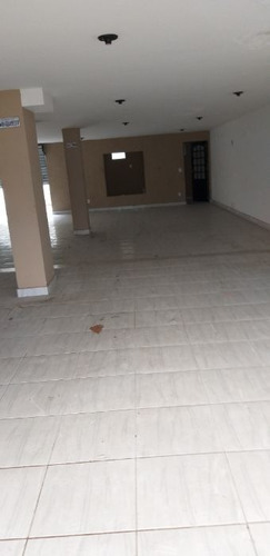 Prédio Inteiro À Venda Na Avenida Teixeira E Souza, Centro, Cabo Frio - Rj - Liv-10405
