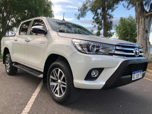 Imagen 6 de 16 de Toyota Hilux 2018 2.8 Cd Srx 177cv 4x2 At