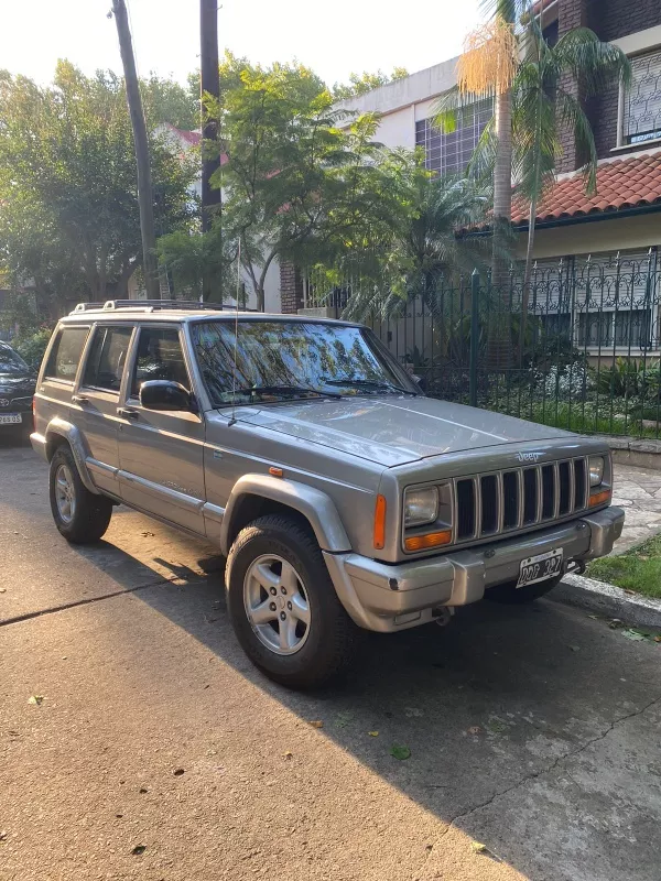 Jeep Cherokee 2.5 Classic