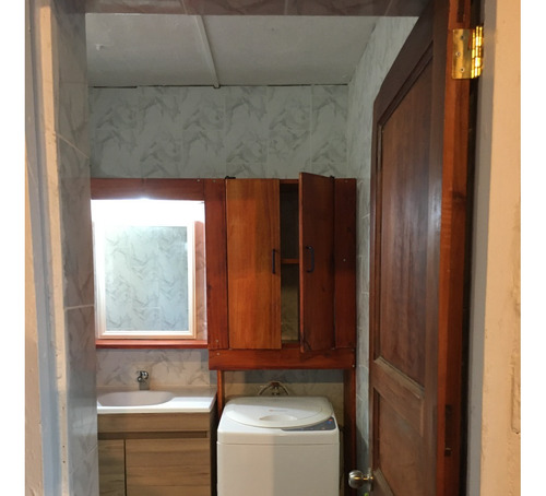 Casa Vista Al Mar, Garaje, Balcón, 3 Drmts, 2 Baños, Patio.