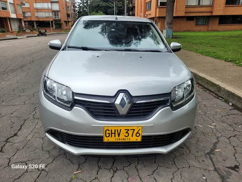 Renault Logan 1.6 Privilege / Intens