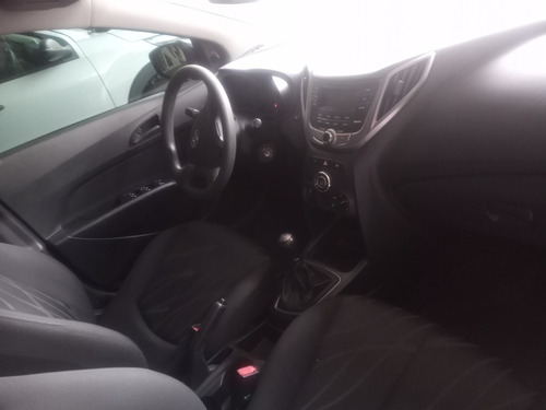 Imagem 4 de 11 de Hyundai Hb20 2015 1.0 Comfort Flex 5p