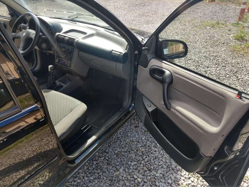Imagem 12 de 13 de Chevrolet Corsa Classic 1.0 8v Flex