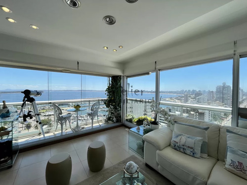 Venta De Apartamento 3 Dormitorios, Península Vista Al Puerto De Punta Del Este