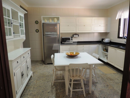Imagem 7 de 15 de Sobrado Triplex, Água Verde, 6 Quartos (2 Suítes) Edícula, 4 Vagas. - Re61432752
