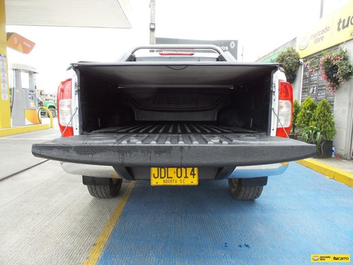 Imagen 13 de 25 de Nissan Frontier Np 300 S 4x4 Doble Cabina