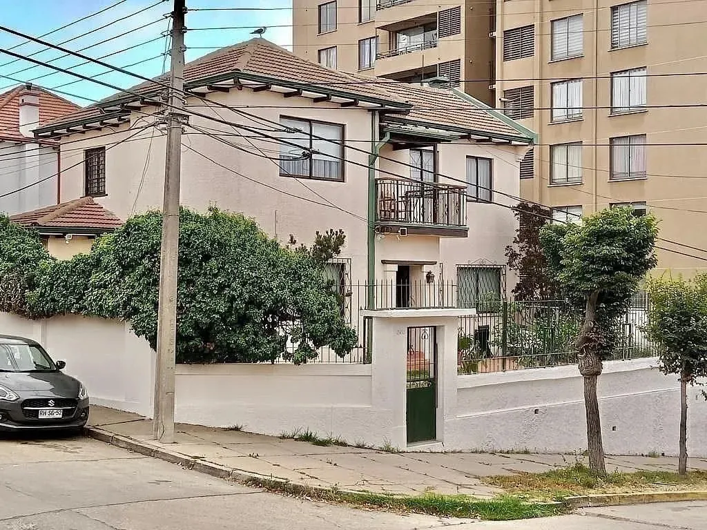 Imagen 1 de 30 de Tradicional Casa Remodelada En Agua Santa, 6d 4b, 249/368m2