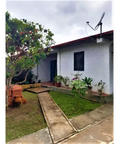 Casita De Playa En Higuerote
