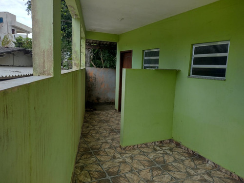 Casa Próximo Ao Muro Da Base Aérea Naval De São Pedro Da Aldeia