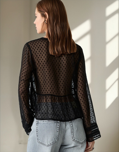 Camisa Sin Botones Stradivarius España. Plumeti