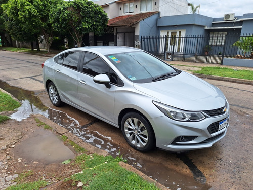 Chevrolet Cruze II 1.4 Sedan Lt