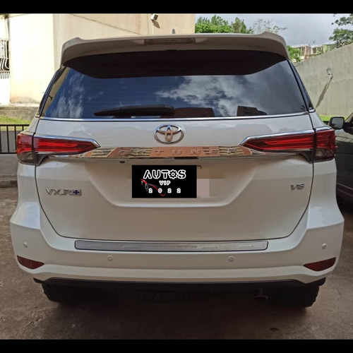 Imagen 3 de 8 de Toyota Fortuner Dubai