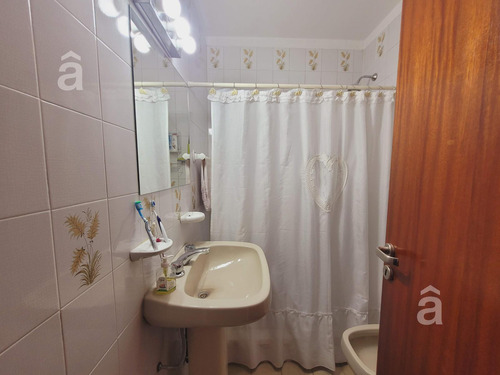 Casa En Villa Ballester - Venta - Lote Propio - Multifamiliar.