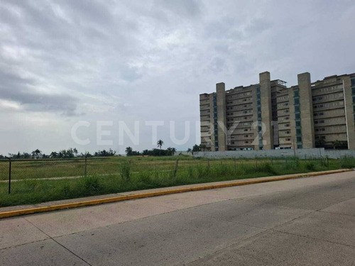 Terreno En Venta, En Av. Abraham Zabludovsky Col. Transportistas Coatzacoalcos