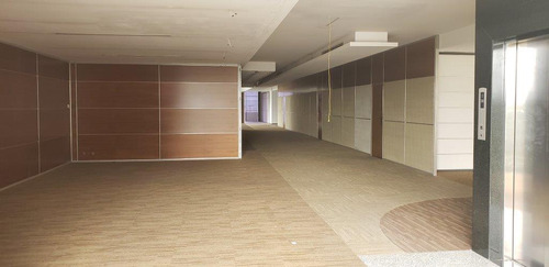 Edificio De Oficinas/comercial En Renta En Lomas De Chapultepec