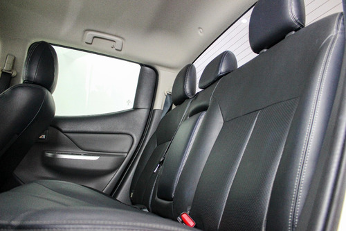 Imagem 17 de 18 de Mit L200 Triton Hpe Sport Branca
