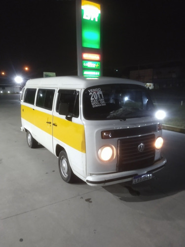 Volkswagen Kombi 1.4 Escolar Total Flex 3p 2011