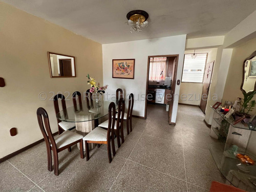 Apartamento En Los Rosales #25-380