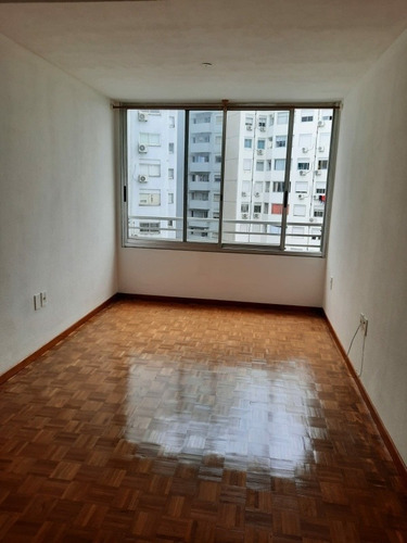 Apartamento Impecable De 1 Dormitorio En Tres Cruces!
