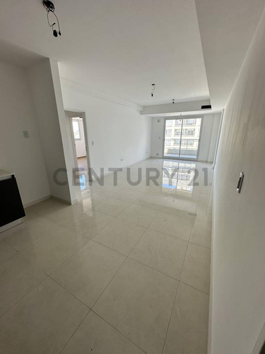 Departamento De 3 Ambientes A Estrenar! Con Cochera Cubierta