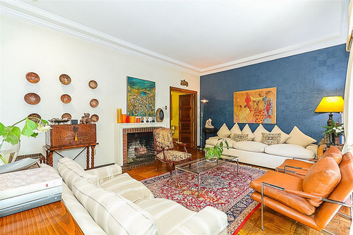Casa En Venta De 4 Dorm. En Las Condes