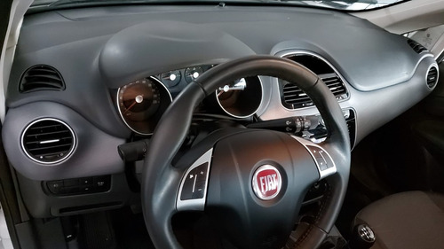Imagem 5 de 11 de Fiat Punto