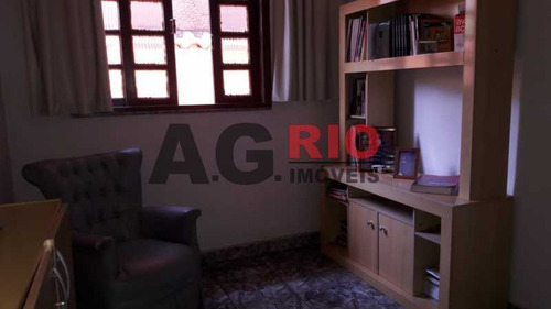 Casa De Rua-à Venda-bangu-rio De Janeiro - Vvca20022
