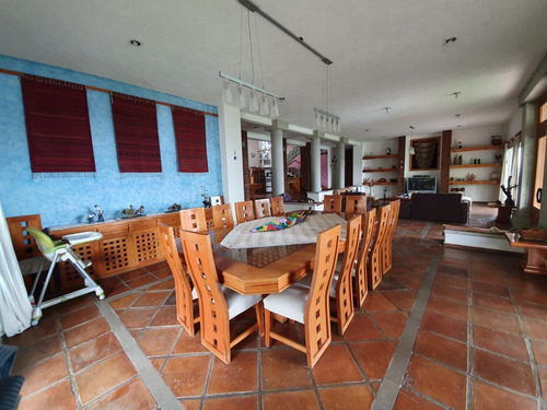 Venta Casa Las Lomas De Dimensiones Monumentales. Alberca Climatizada Y Jardín Plano Con Vistas Espectaculares Y Todos Los Servicios En Fracc Rancho San Diego Ixtapan De La Sal Edomex