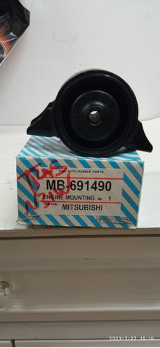 Base Motor Trasero Mitsubishi Space Wagon Sinc. Mb-6914490 